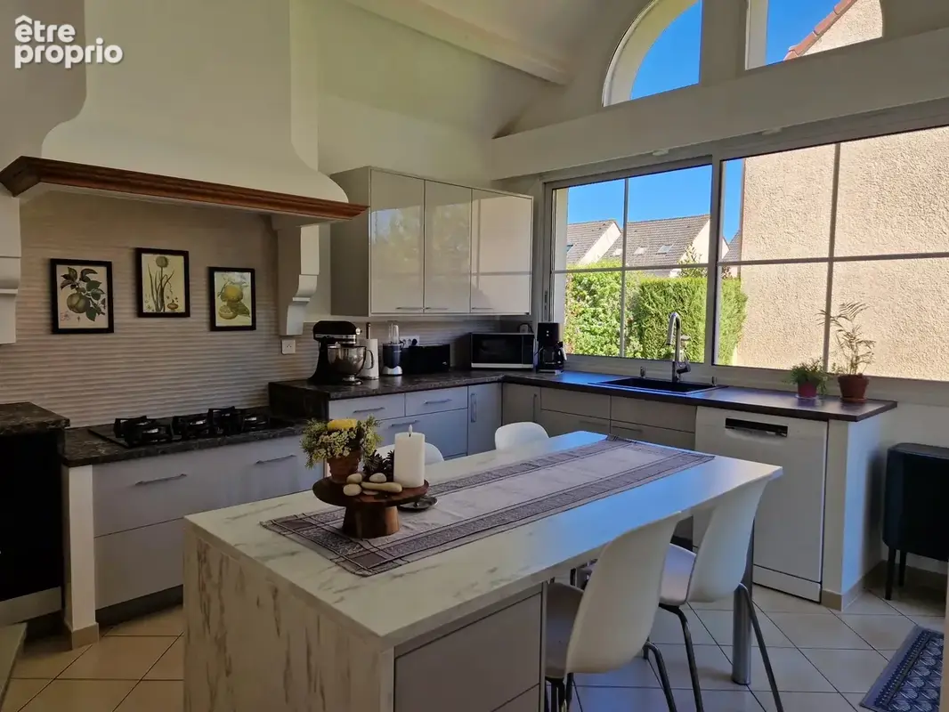 Maison 6 pièces 140 m² à vendre à Guyancourt (78280) - photo 2