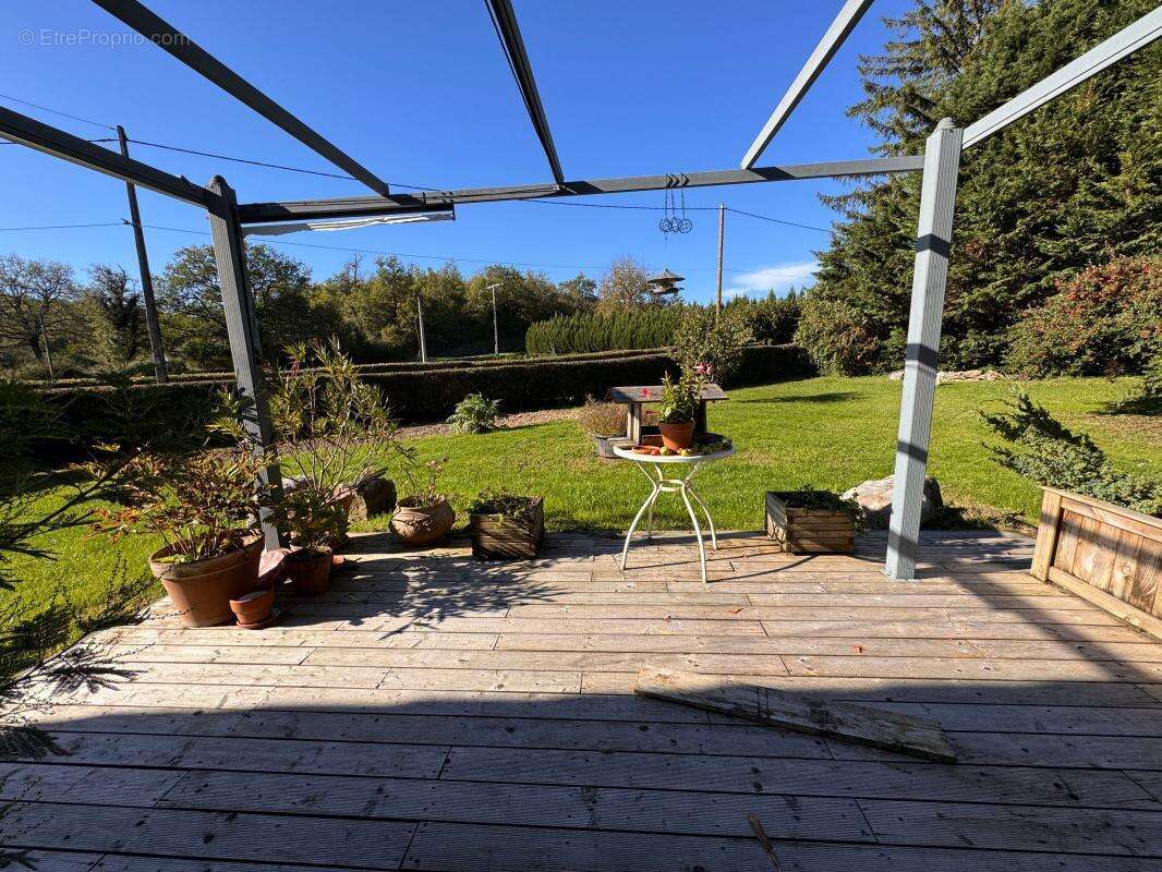 Maison à SICCIEU-SAINT-JULIEN-ET-CARISIEU