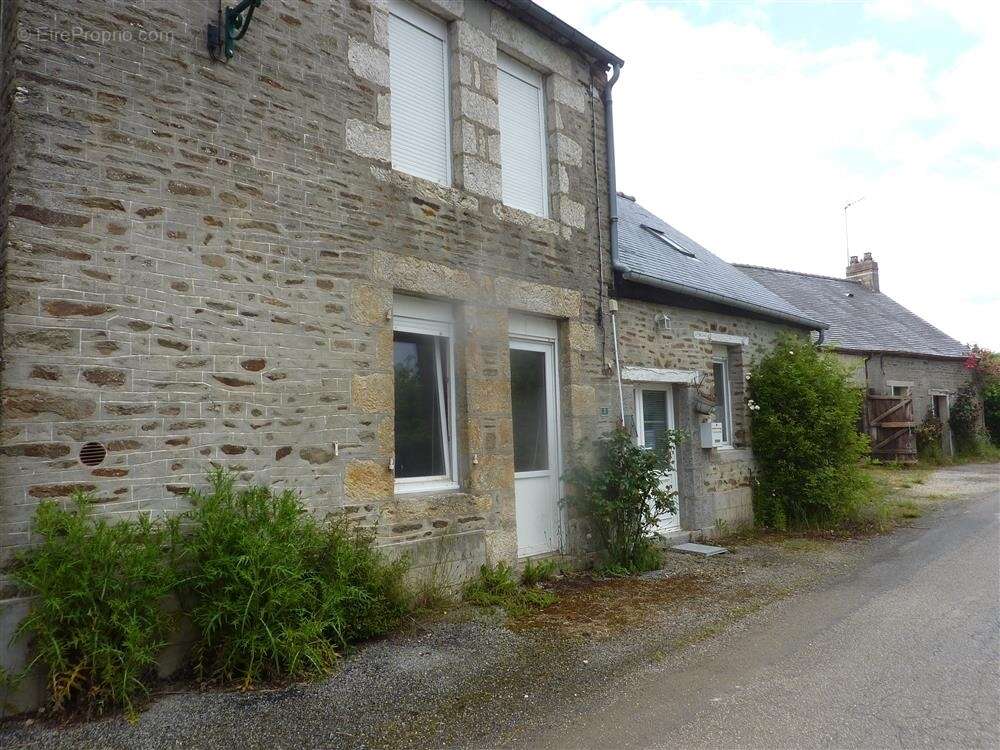 Maison à LASSAY-LES-CHATEAUX