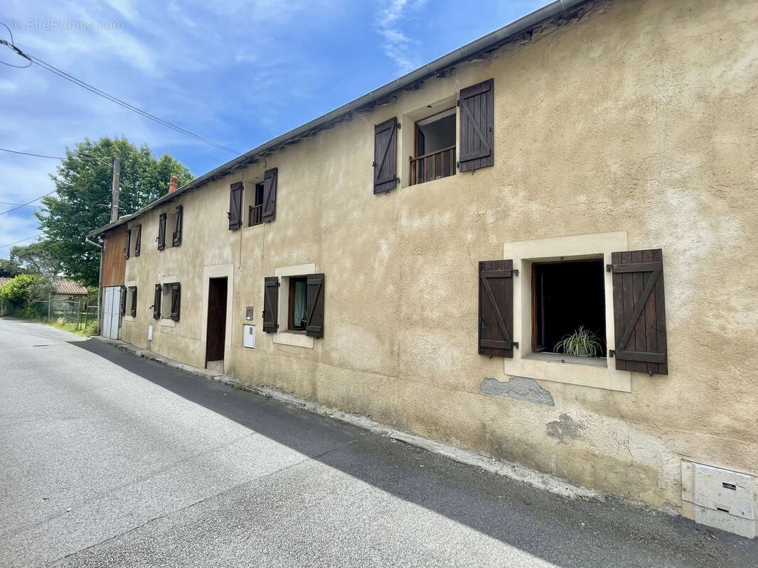 Maison à VIC-EN-BIGORRE