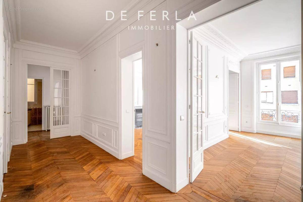 Appartement à NEUILLY-SUR-SEINE