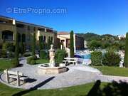 Appartement à GREOUX-LES-BAINS