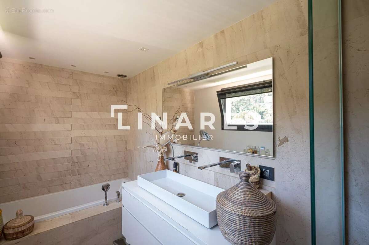 Maison à MARSEILLE-9E