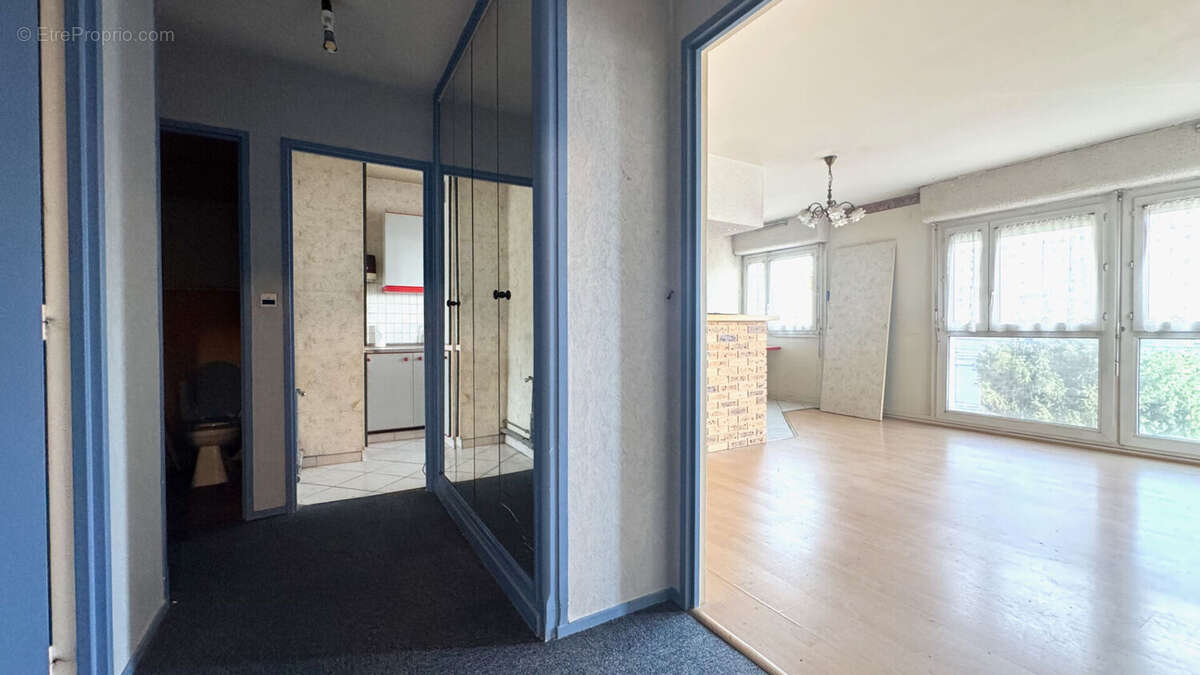 Appartement à CORBEIL-ESSONNES