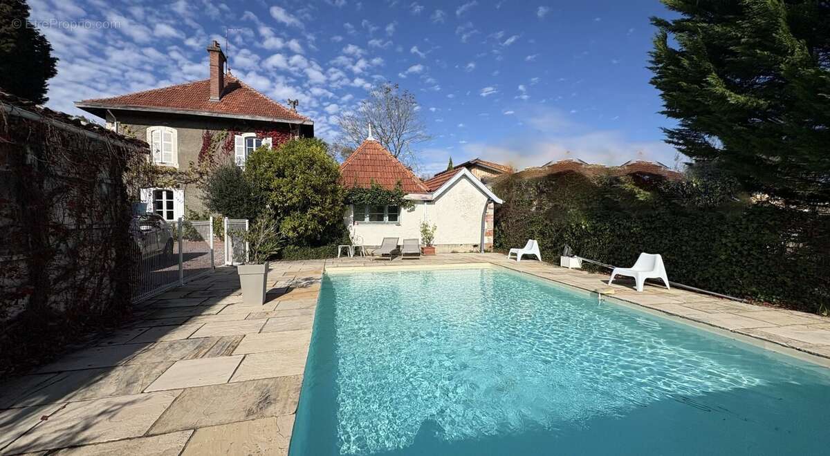 Maison de maître à vendre proche de Saint-Martin-de-Seignanx  Propriété de caractère avec piscine et dépendance - photo 2