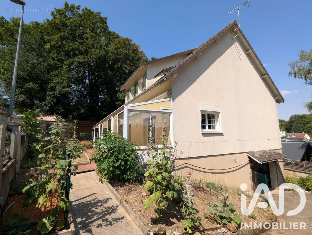 Photo 1 - Maison à GASVILLE-OISEME