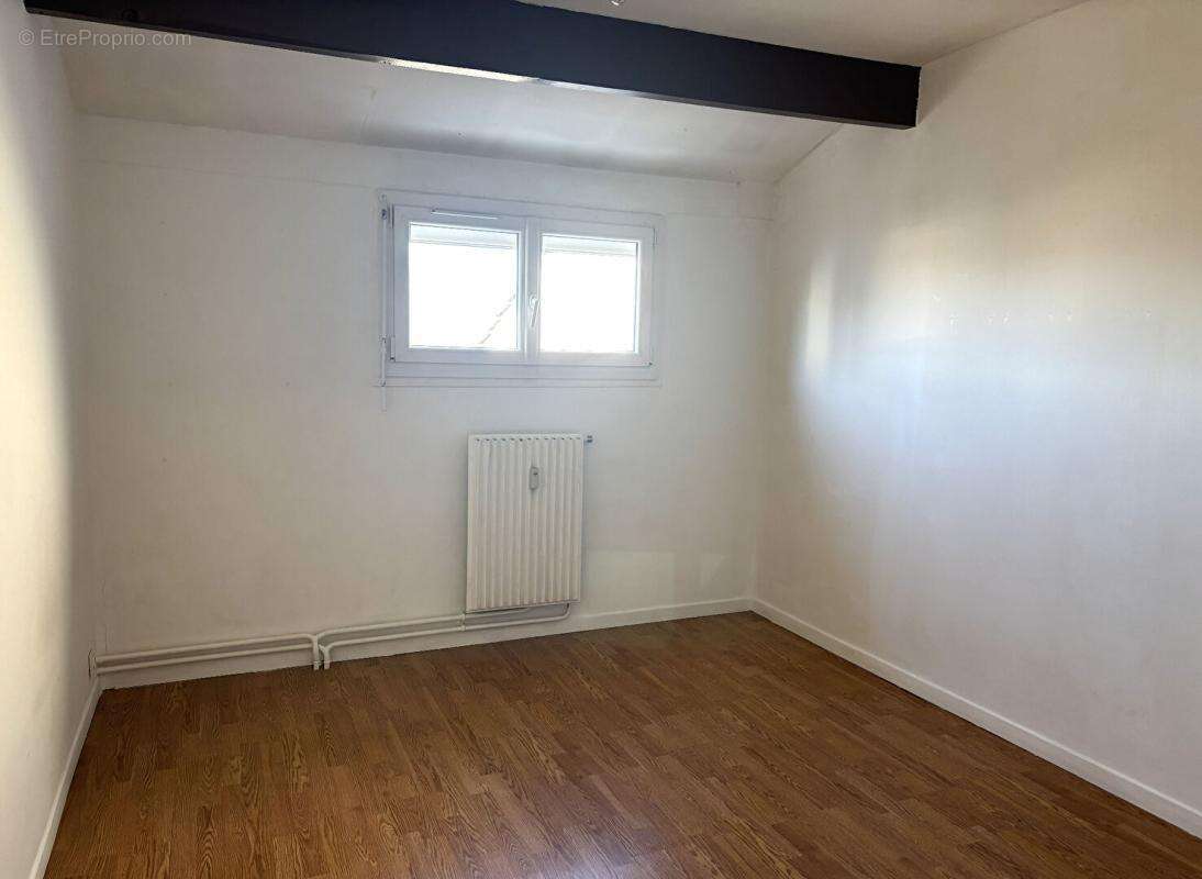 Appartement à ANDREZIEUX-BOUTHEON