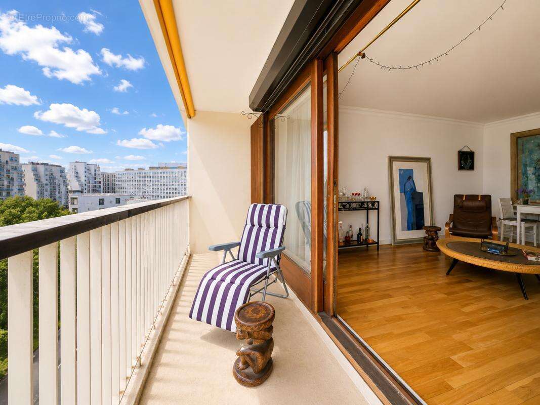 Appartement à PARIS-14E