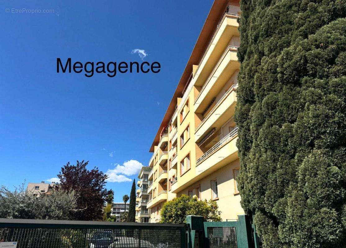 Appartement à HYERES