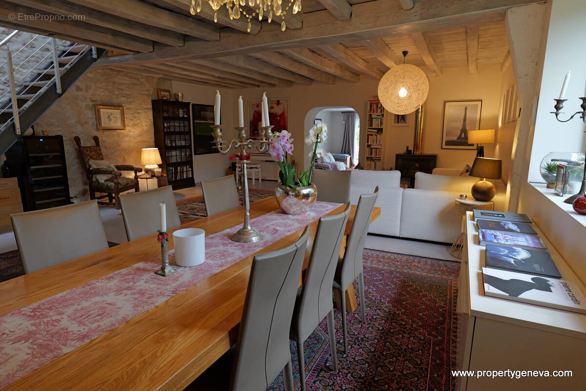 Maison à PREVESSIN-MOENS