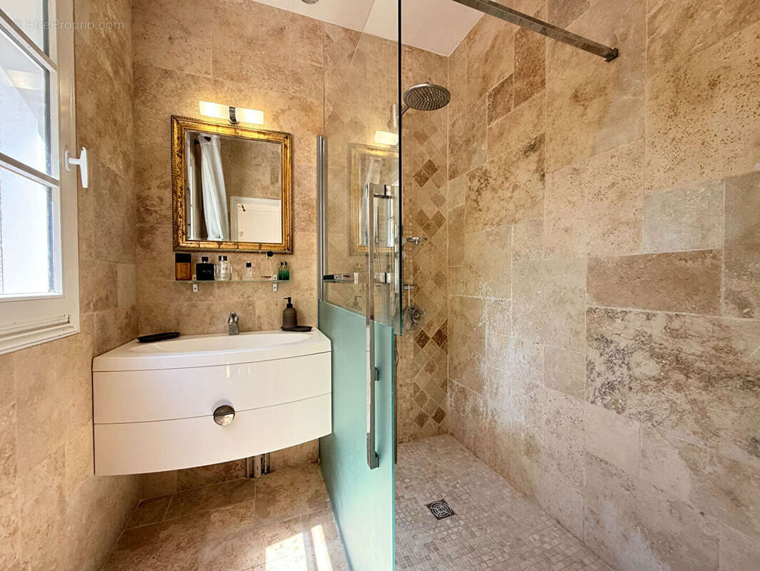 Maison familiale rénovée avec goût à Coye-la-Forêt - photo 8