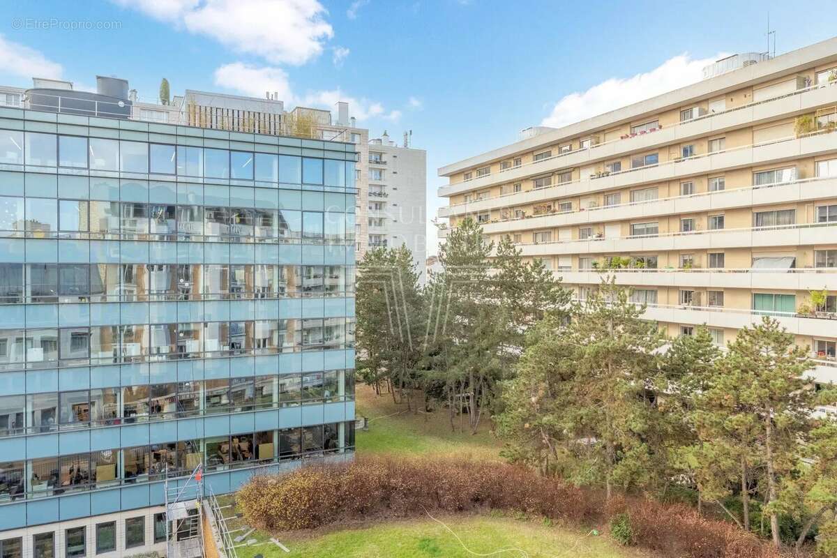 Appartement à LEVALLOIS-PERRET