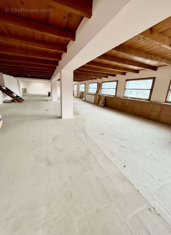 Commerce à LIFFOL-LE-GRAND