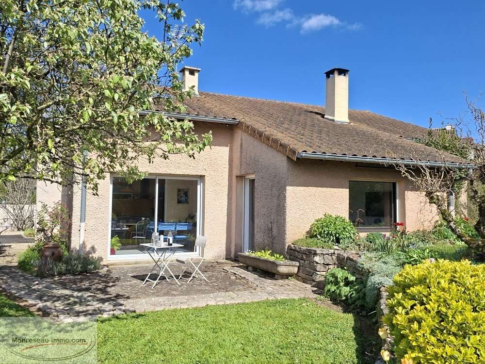 Maison à CHEVAGNY-LES-CHEVRIERES