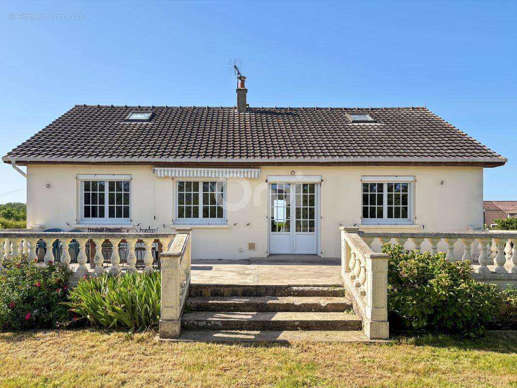 Maison à LE PLESSIS-GROHAN