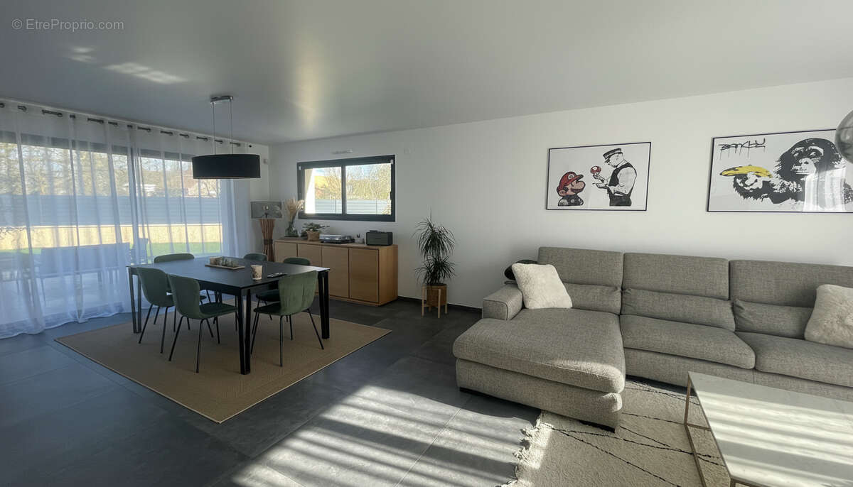 Maison à SAULX-MARCHAIS