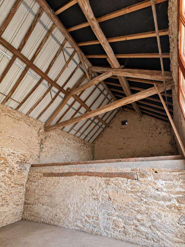Chateaumeillant  Longère idéale pour vos projets - photo 17