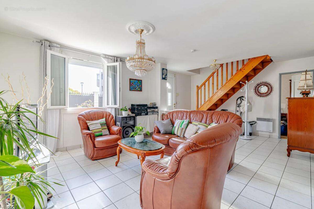 Maison à GOUSSAINVILLE