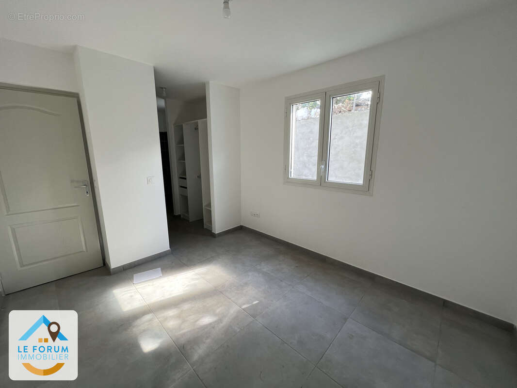 Saint pierre 97410 - villa moderne et agreable à vivre - beaux volumes - quartier prise - photo 9