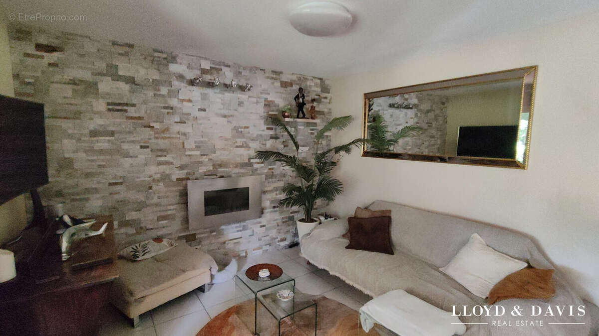 Maison à PRIVAS