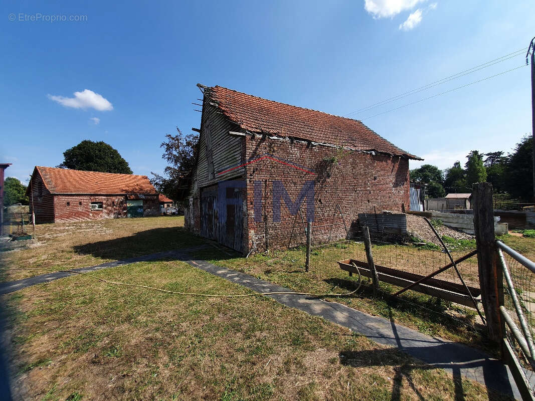 Terrain à LE MESNIL-REAUME