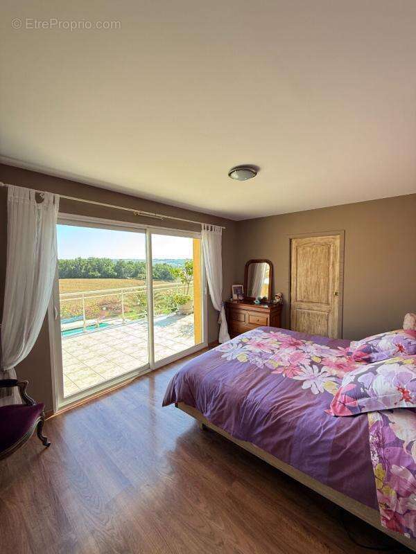 Maison Aire Sur L Adour 6 pièce(s) 151 m2 - photo 8