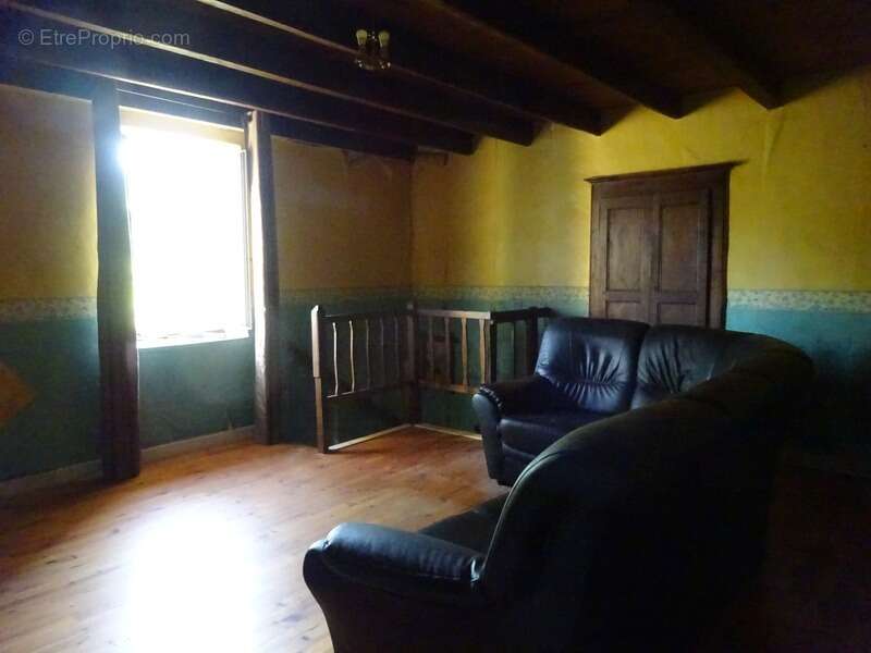 Maison à LA CLAYETTE