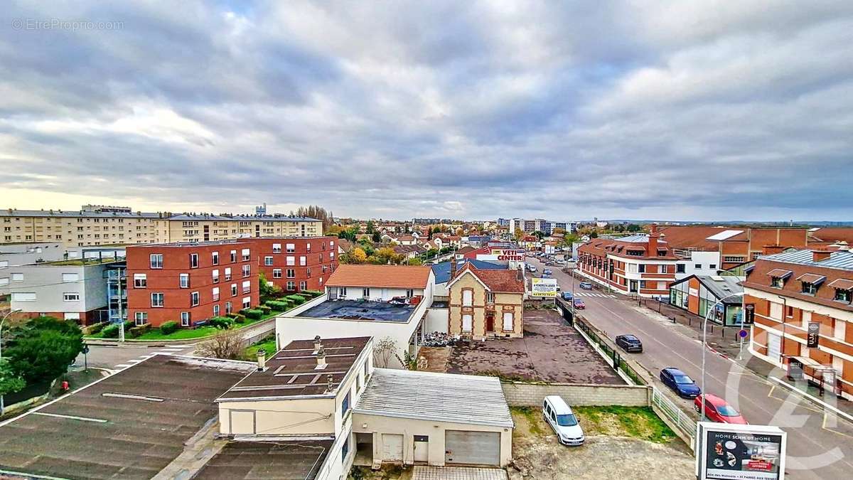 Appartement à SAINT-JULIEN-LES-VILLAS