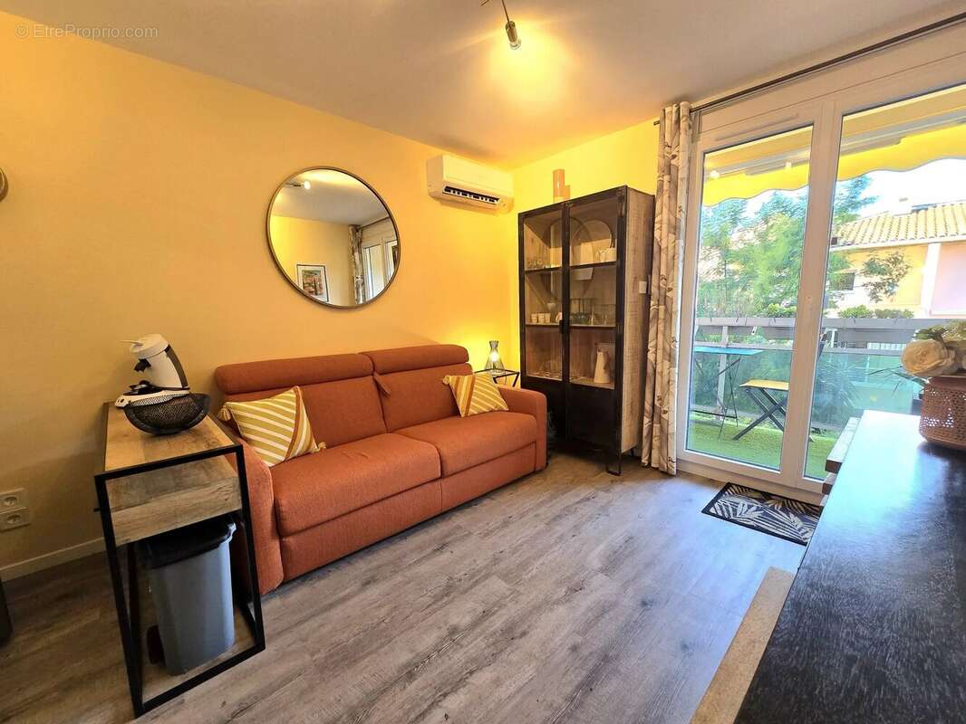 Appartement à BORMES-LES-MIMOSAS