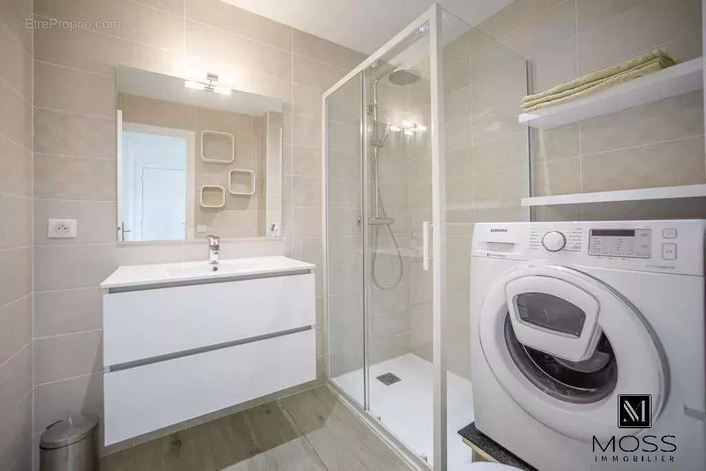 Appartement à SAINT-LAURENT-DU-VAR