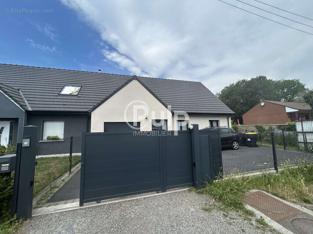 Maison à ESTEVELLES