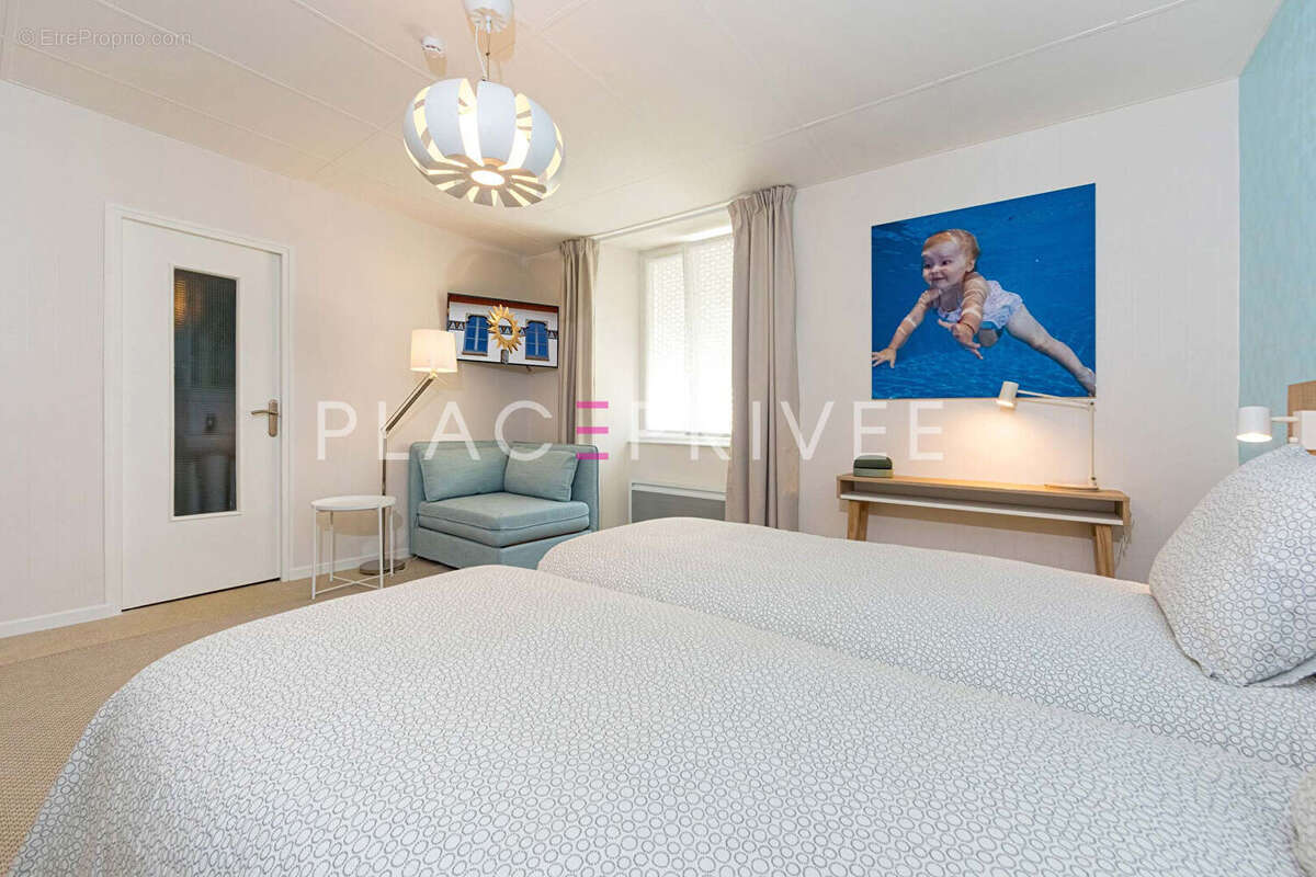 Ensemble immobilier - photo 11