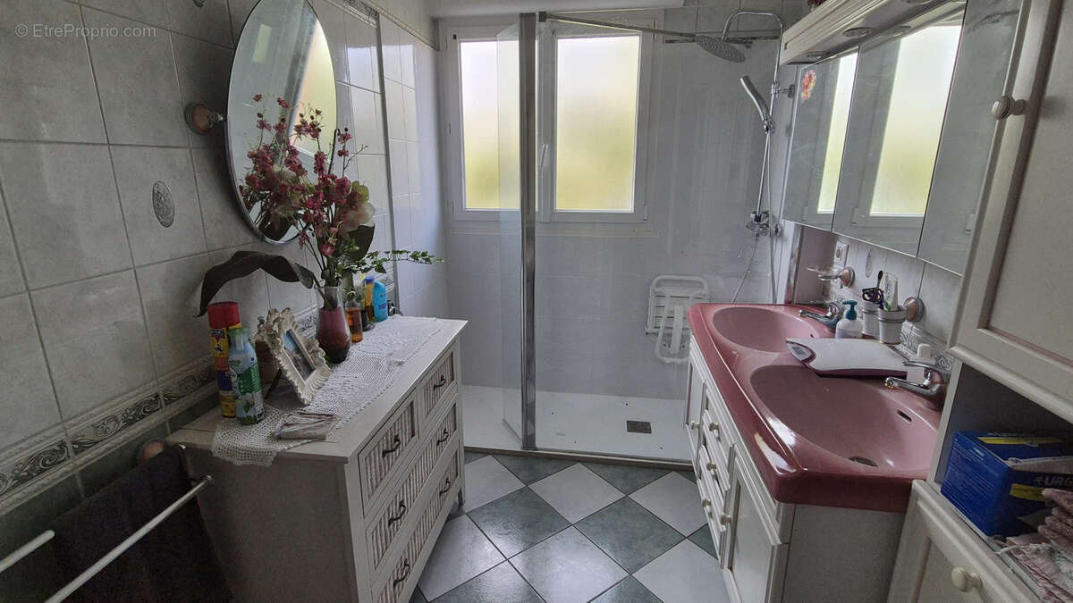 Maison à NEUVILLE-LES-LOEUILLY