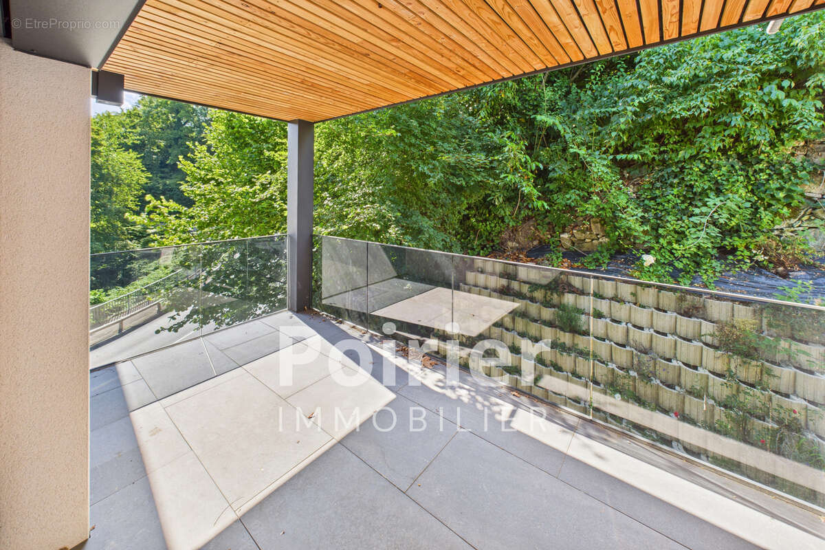 Appartement à NEUVECELLE