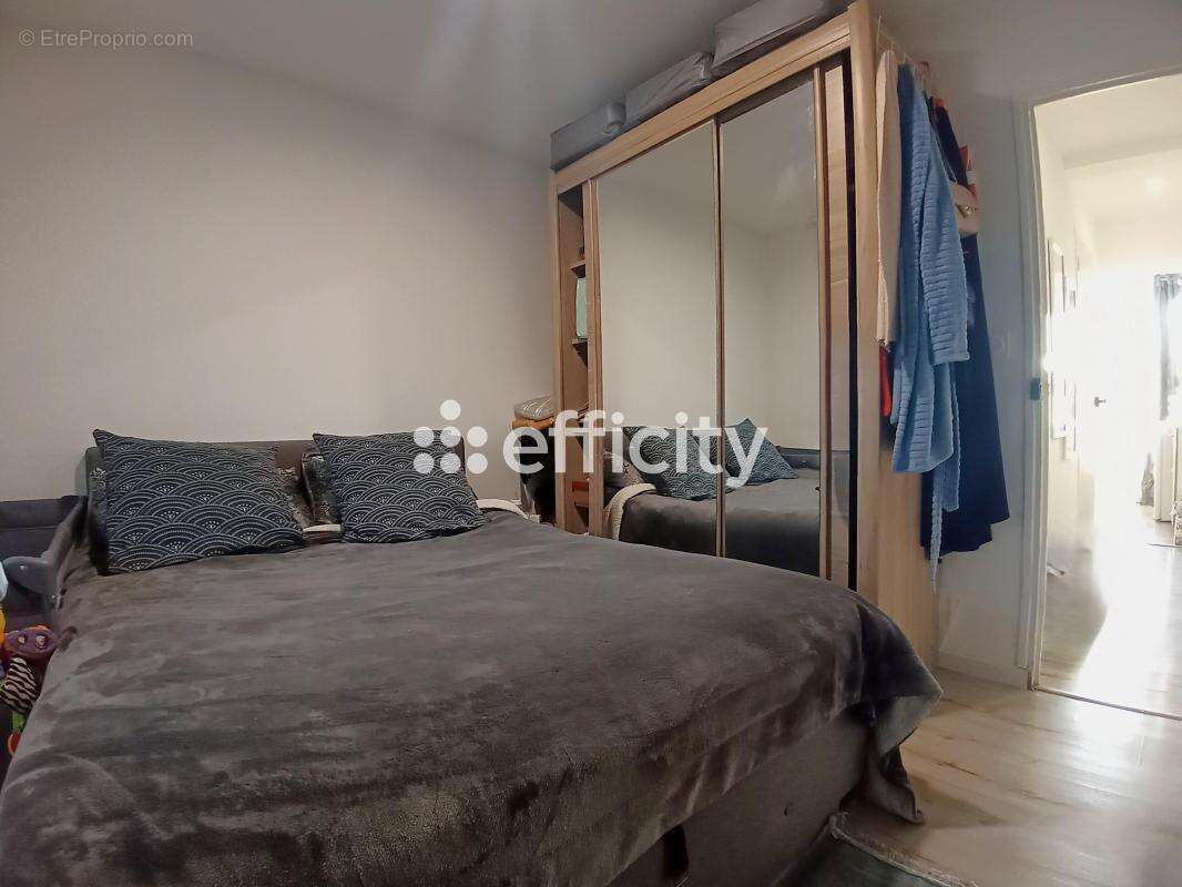 Appartement à LE PONTET