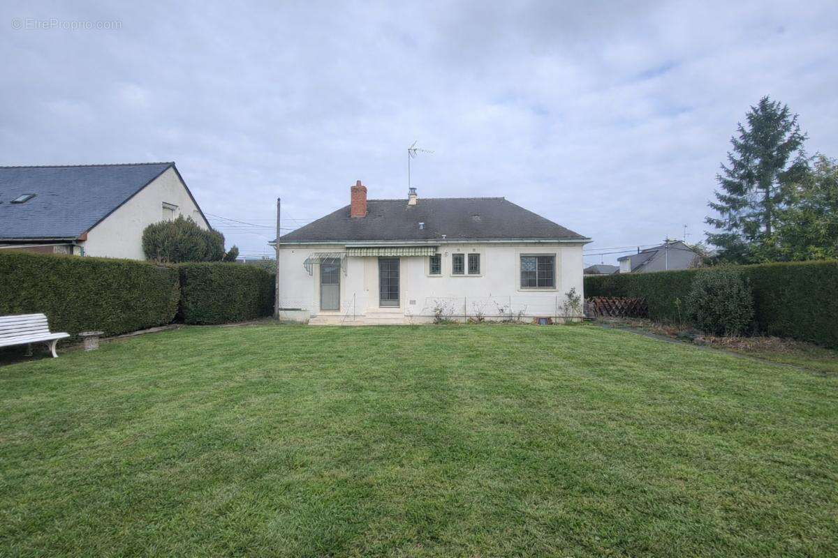 Maison à CHATEAUNEUF-SUR-SARTHE