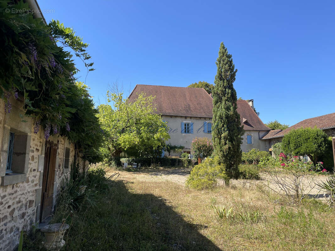 Maison à SAINT-JORY-LAS-BLOUX
