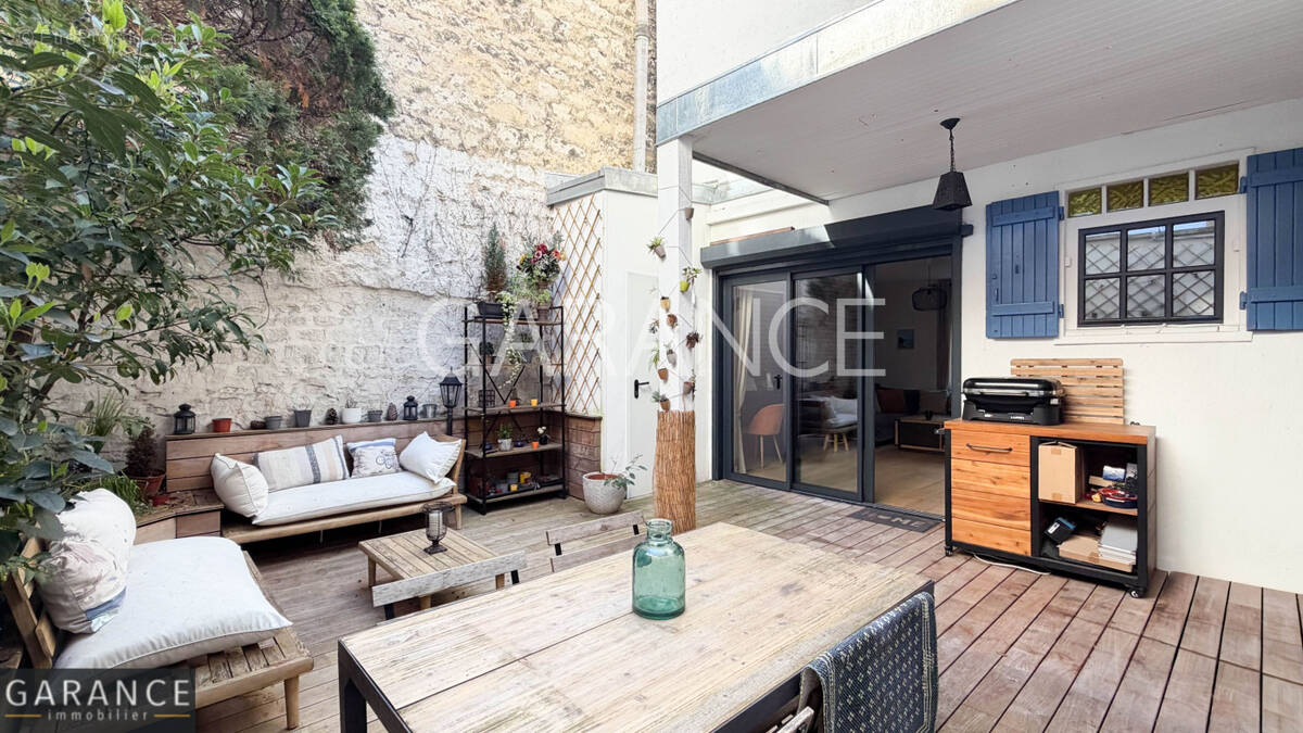 Appartement à PARIS-12E