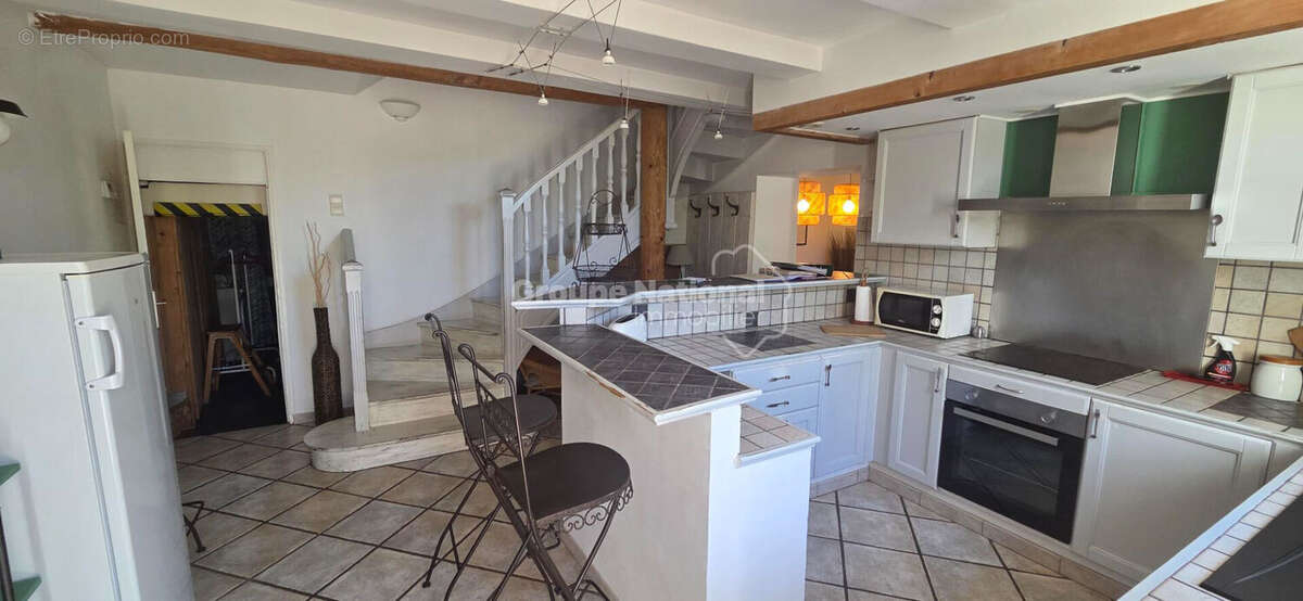 COUP DE COEUR AU ROVE pour cette jolie maison de ville de type 3/4 de 110 m² avec terrasse !!! - photo 15