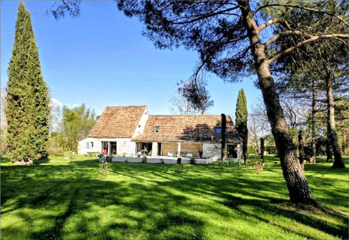 Maison 197 m² à Lamonzie-Saint-Martin  - photo 9