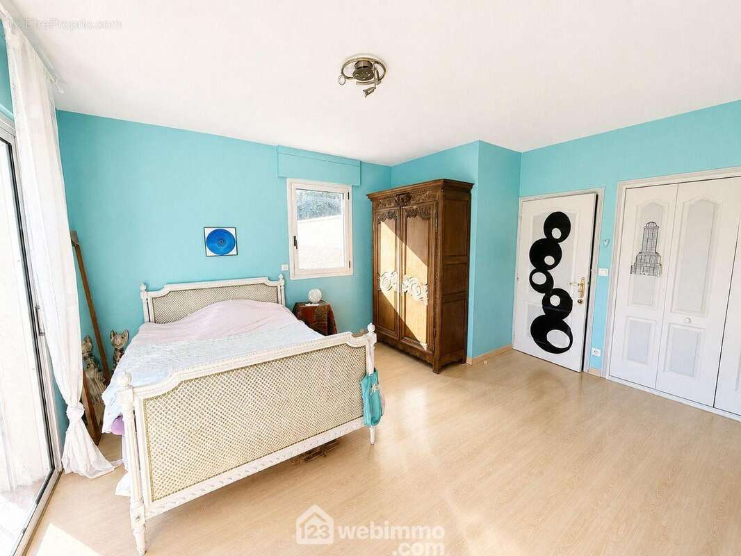 Chambre - Maison à SAINT-AUNES