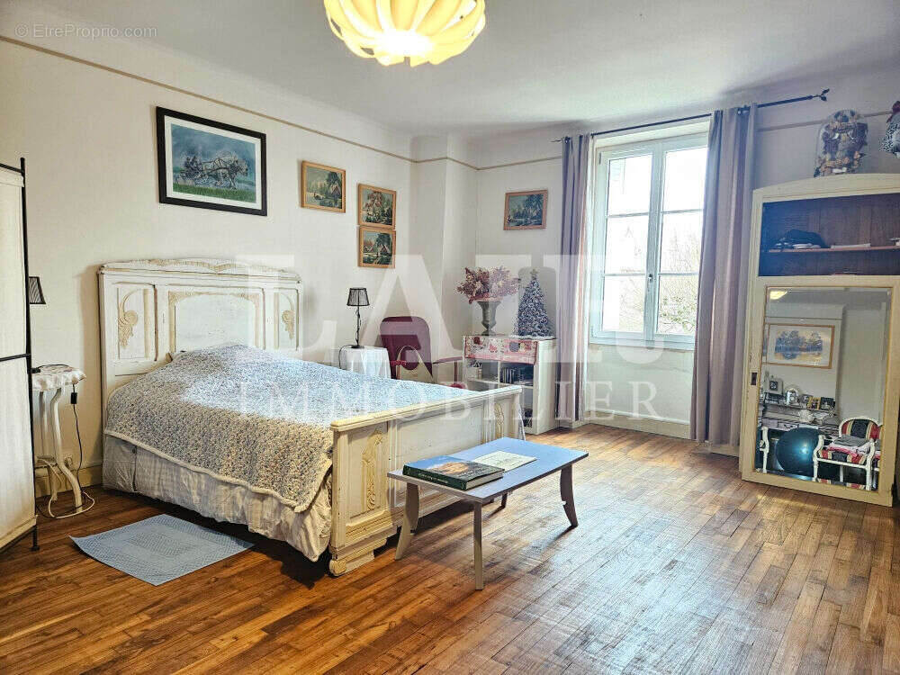 Maison à FRESNAY-SUR-SARTHE