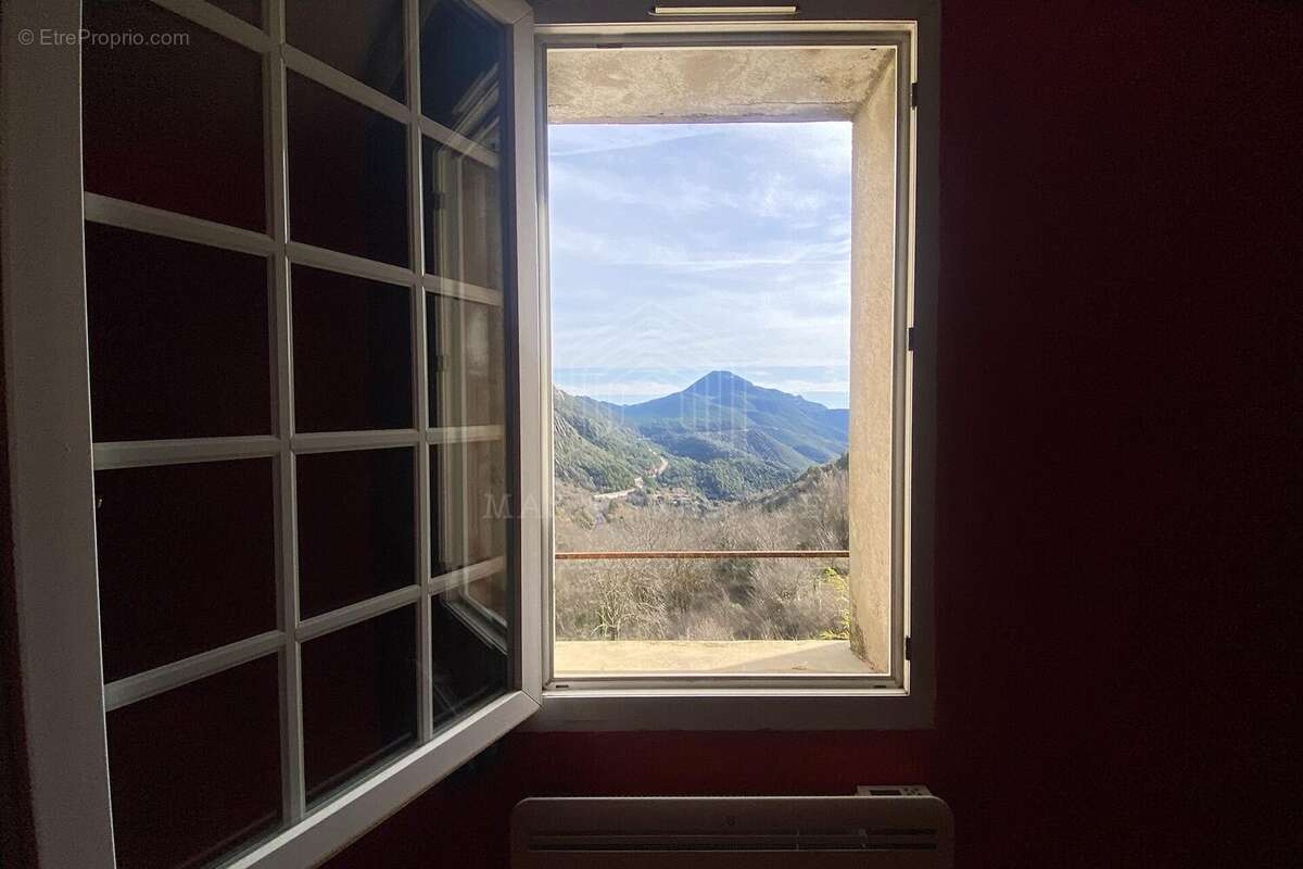 Maison à COUSTOUGES