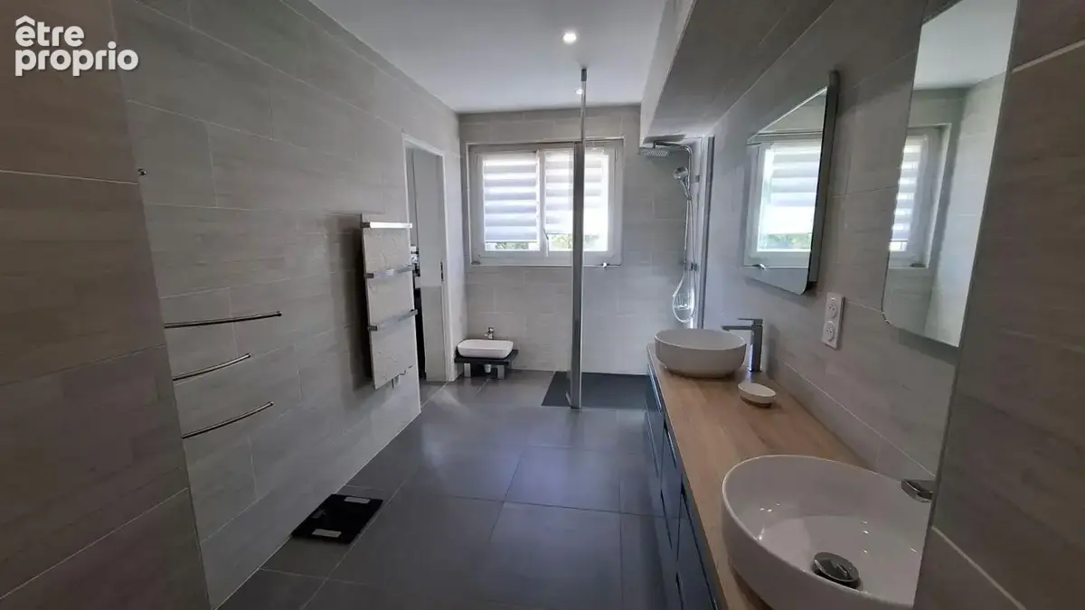 Appartement traversant avec vue mer panoramique  Port de Hyères - photo 6