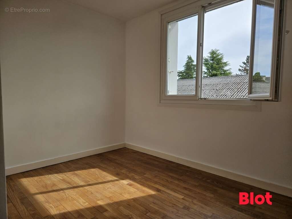 Appartement à FOUGERES