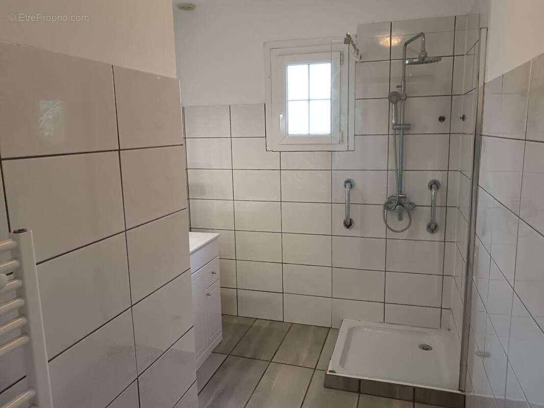 Maison à SAINT-CLAIR-SUR-L'ELLE