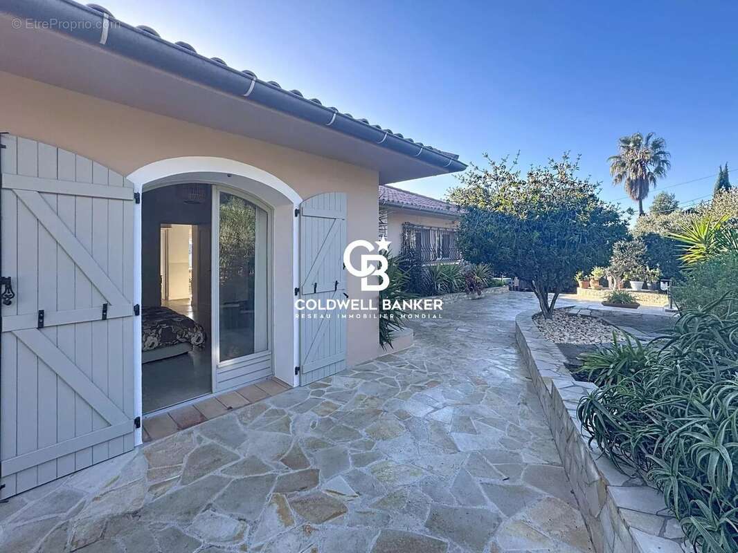 Maison à SAINT-RAPHAEL