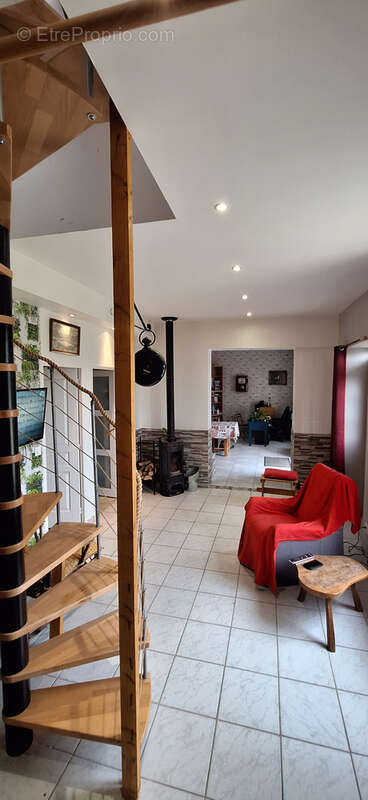Dans un havre de paix, corps de ferme de 175m2, composee de deux habitations,100m2 et 75m2,5 chambres grange, - photo 14