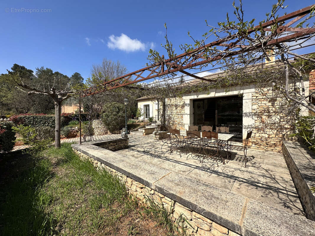 Maison à ROUSSILLON