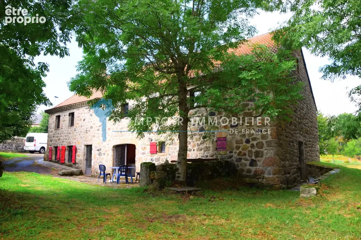 Maison à USCLADES-ET-RIEUTORD